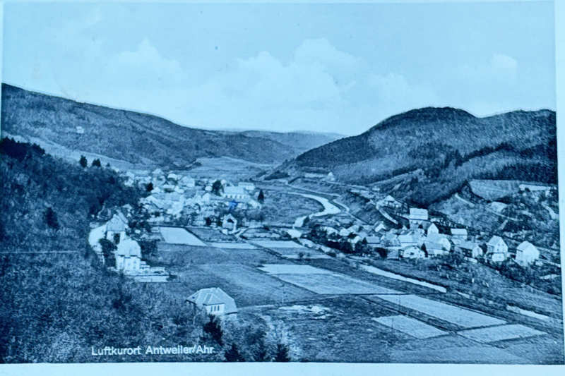 Antweiler um 1950. Ansicht aus Richtung M&uuml;sch.